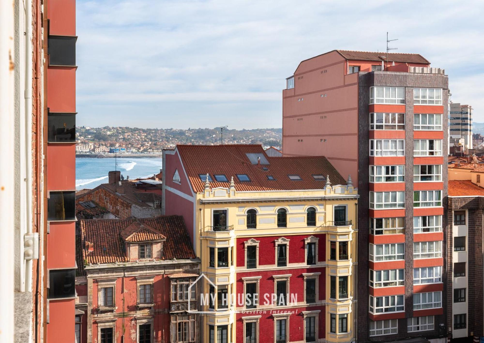 Myhousespain - Radiante Piso Junto A La Playa Gijon Exterior photo