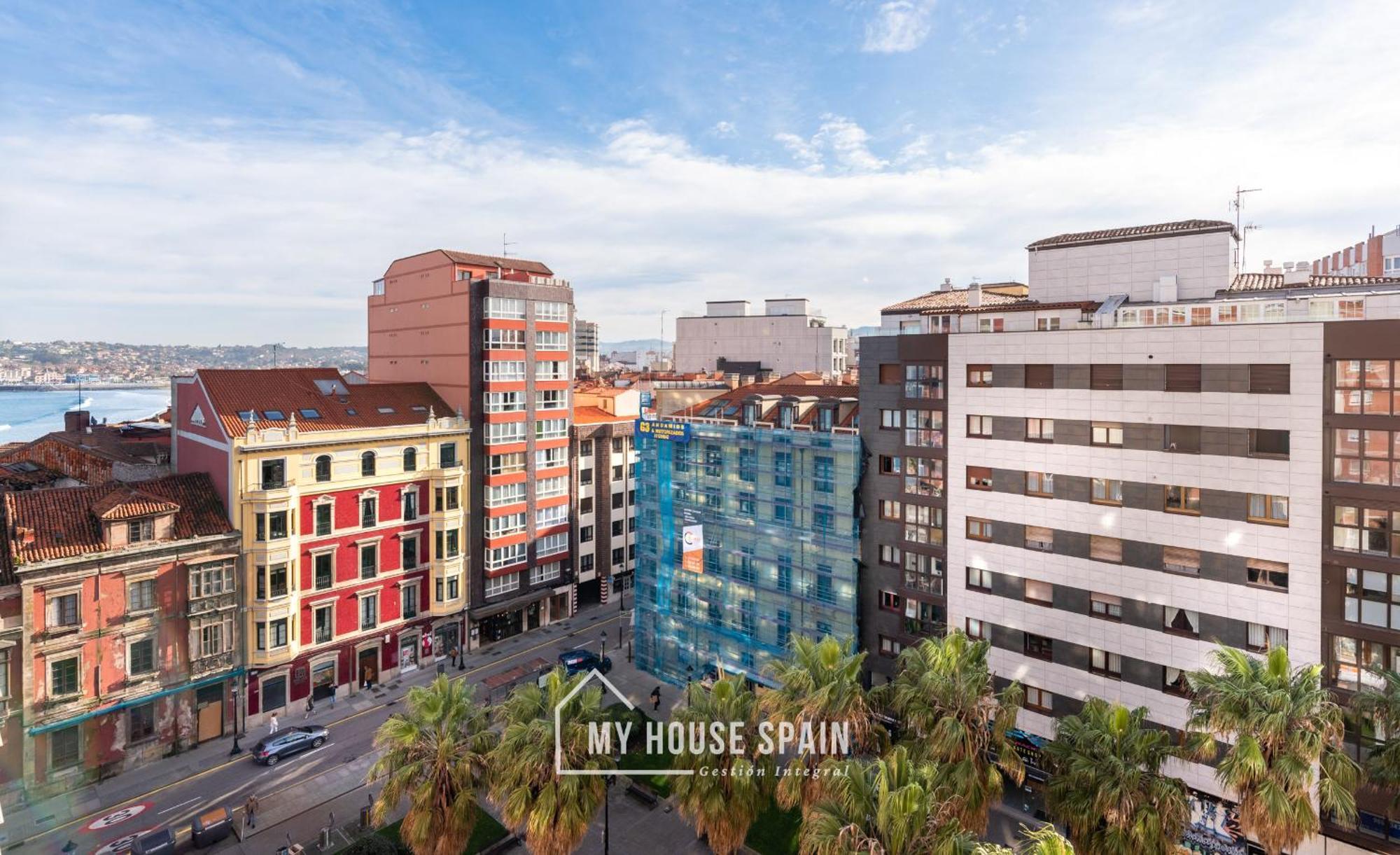 Myhousespain - Radiante Piso Junto A La Playa Gijon Exterior photo